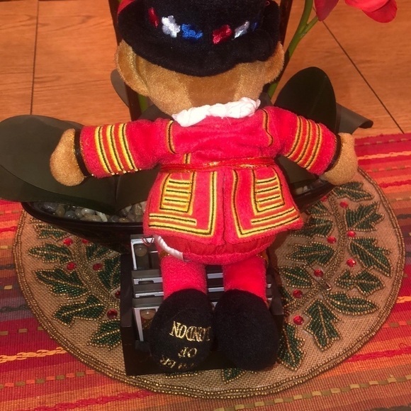 Royal Plush Teddy Bear- Historic Royal Palaces Bear Tower Of London UK PLUSH TOY - Picture 12 of 14